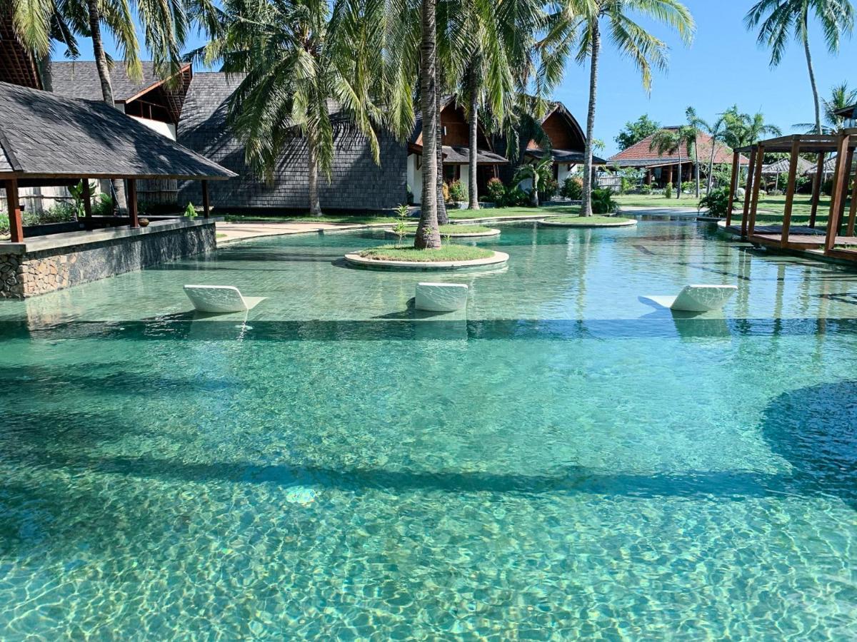 The Club Villas Lombok Sekotong Exterior photo