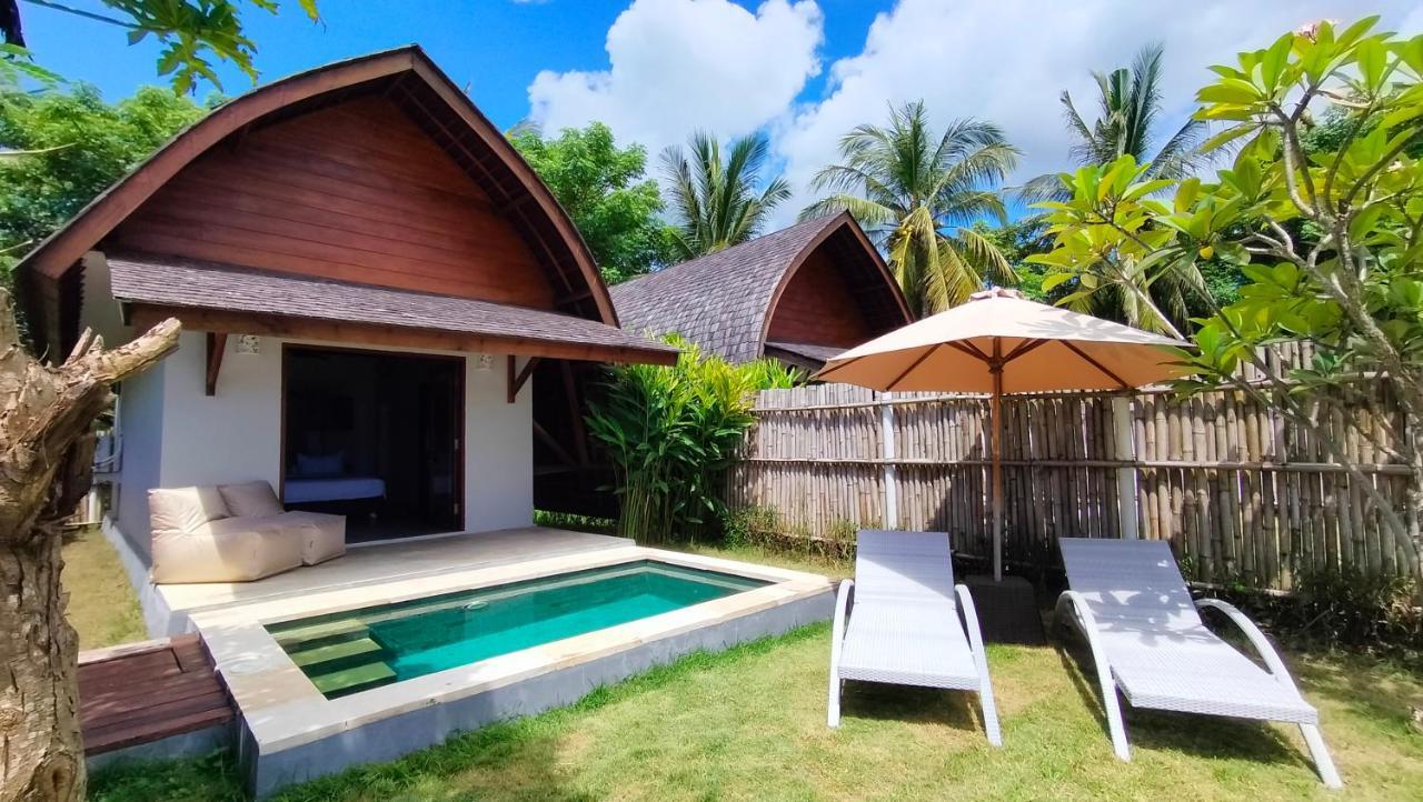 The Club Villas Lombok Sekotong Exterior photo