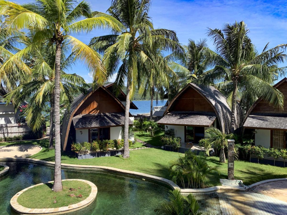 The Club Villas Lombok Sekotong Exterior photo